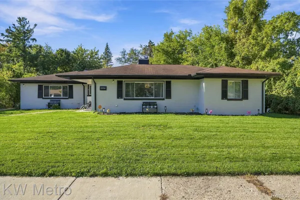 19156 OLD HOMESTEAD DR