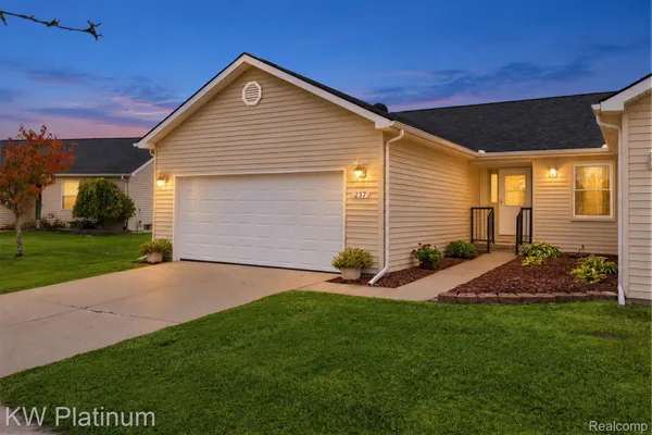 237 QUAIL DR