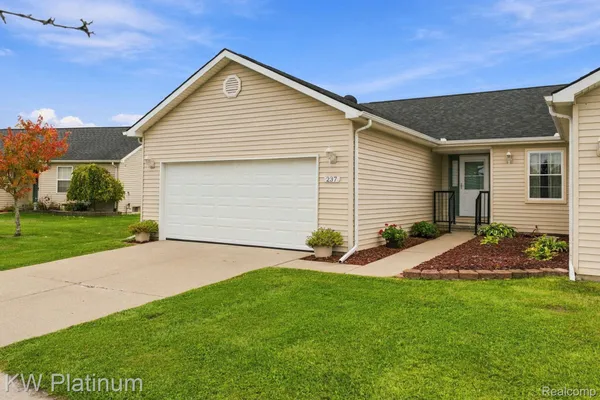 237 QUAIL DR