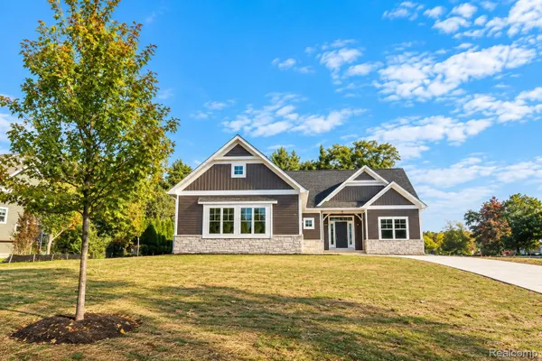 2735 PINE SHADOW CT