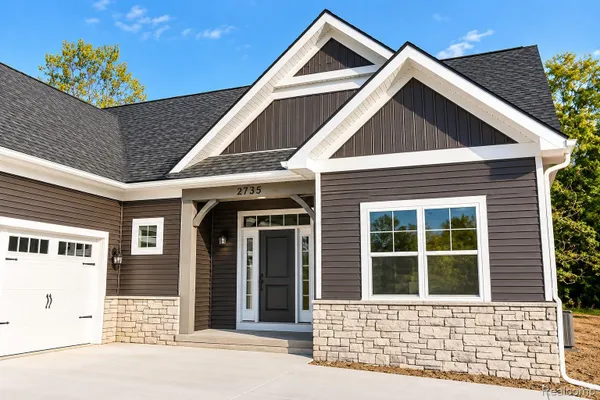 2735 PINE SHADOW CT