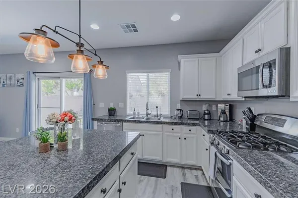 5661 BELGRANO VISTA DR
