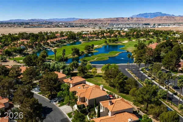 8244 HORSESHOE BEND LN