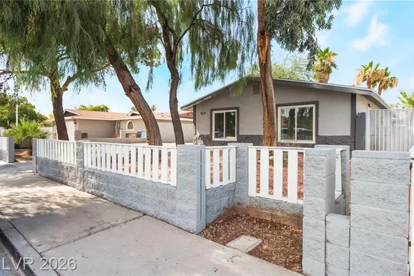 3903 SEQUOIA AVE