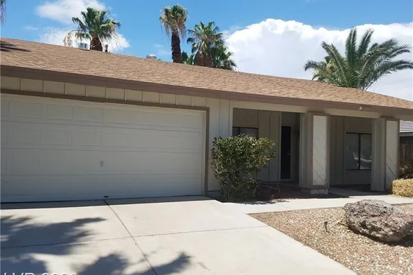 4639 KRISTEN LN