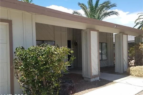 4639 KRISTEN LN