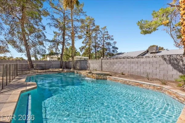 2729 MCFALL CT