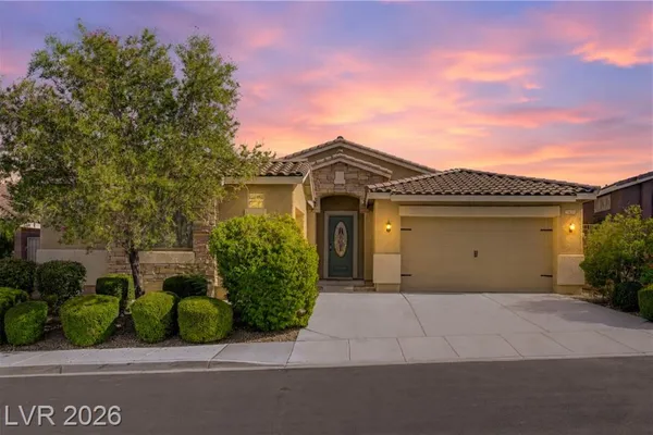 1637 BLUE CLIFFS AVE
