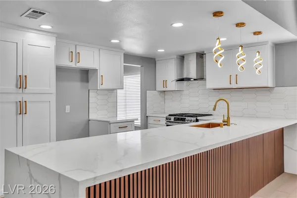 5134 W DESERT INN RD