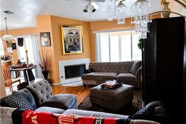 708 CANYON COUNTRY CIR