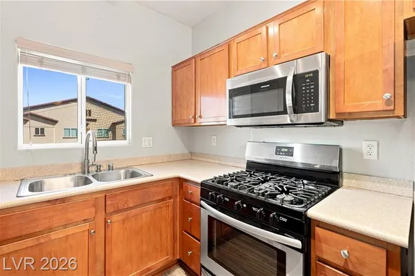 2291 W HORIZON RIDGE PKWY 9249