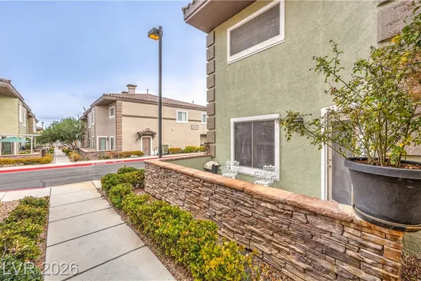 10450 GOLD SHADOW AVE