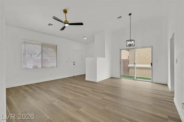 1480 SUMMER GLOW AVE