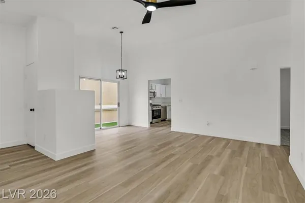 1480 SUMMER GLOW AVE