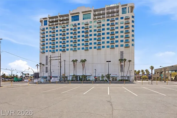 900 LAS VEGAS BLVD 702