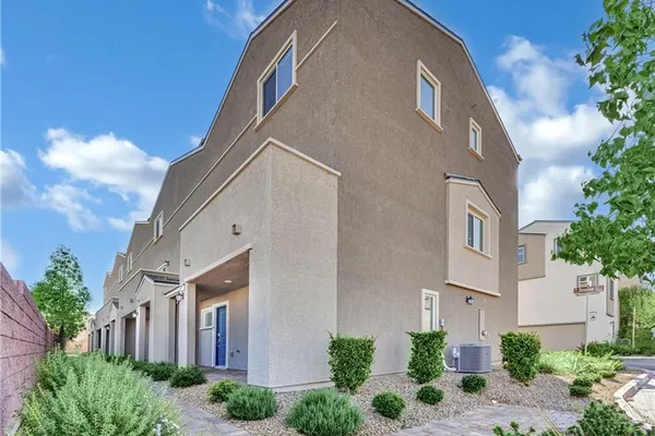 3558 RESERVE CT