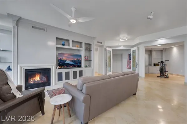 9103 ALTA DR 404