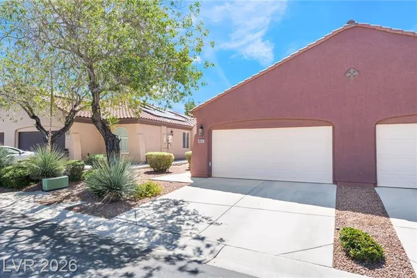 8640 DEERING BAY DR