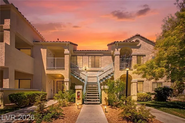 4889 S TORREY PINES DR 201