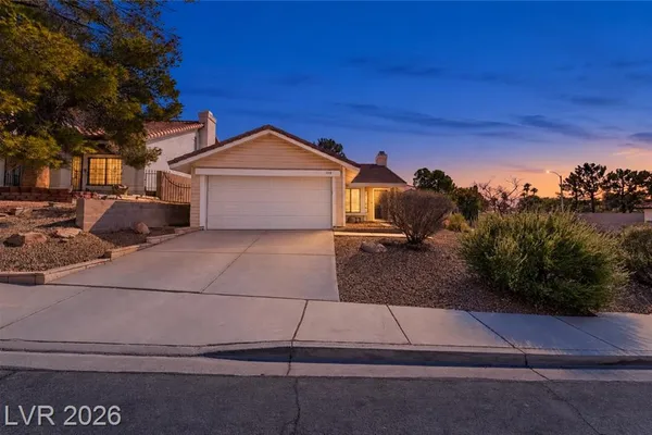 124 ALMENDIO LN