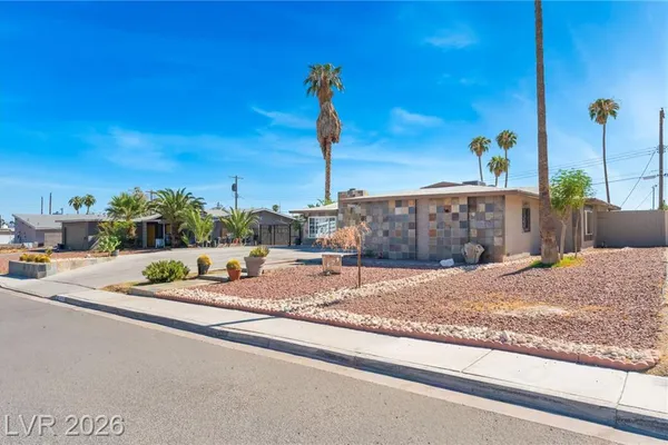 1679 GOLDEN ARROW DR