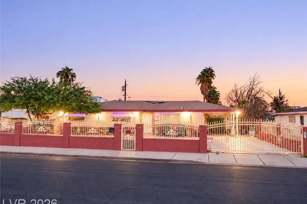 2221 SANTA ROSA DR