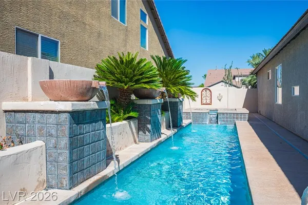 10005 PEBBLE PATH CT