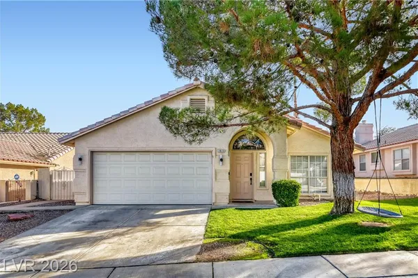 1915 CORALINO DR