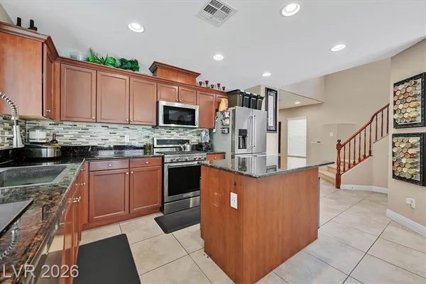 10221 DANSKIN DR