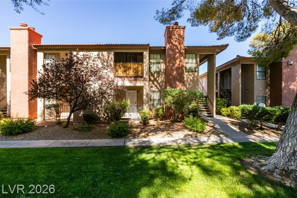 5576 W ROCHELLE AVE 25B