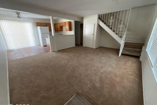 2206 E DESERT INN RD