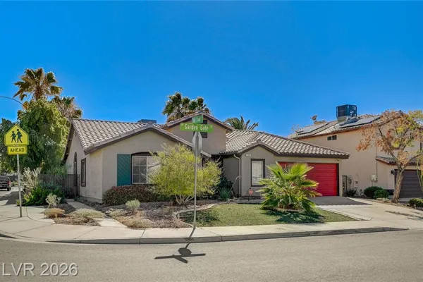 1381 GARDEN GATE PL