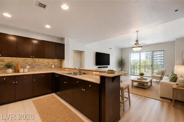 8255 LAS VEGAS BLVD 315