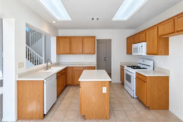 608 SADDLE RIDER CT