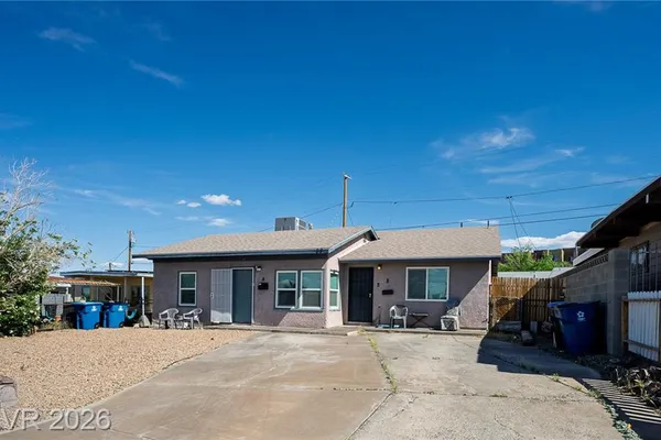 59 E PACIFIC AVE