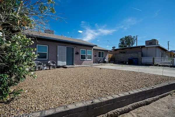 59 E PACIFIC AVE