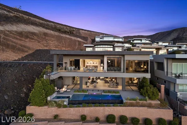 657 RIDGESTONE RIM CT