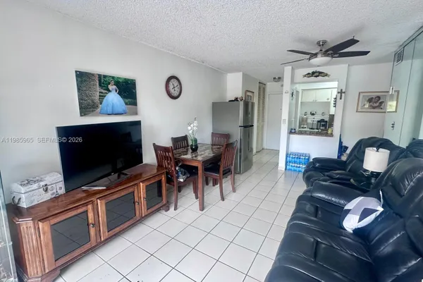 2385 NW 11TH ST B16