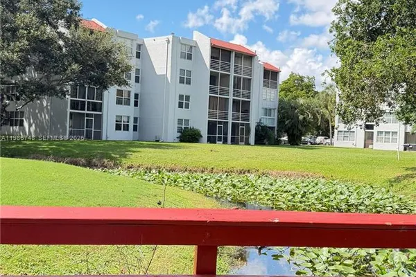 9461 EVERGREEN PL 305
