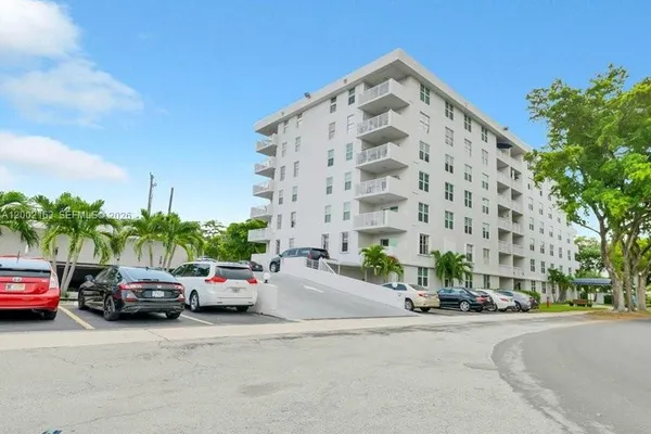 6000 NE 22ND WAY 7D