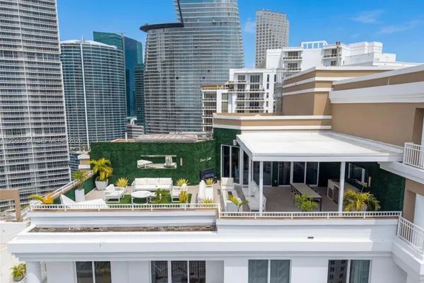 801 BRICKELL KEY BLVD 3306
