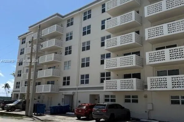 1901 S OCEAN DR 207