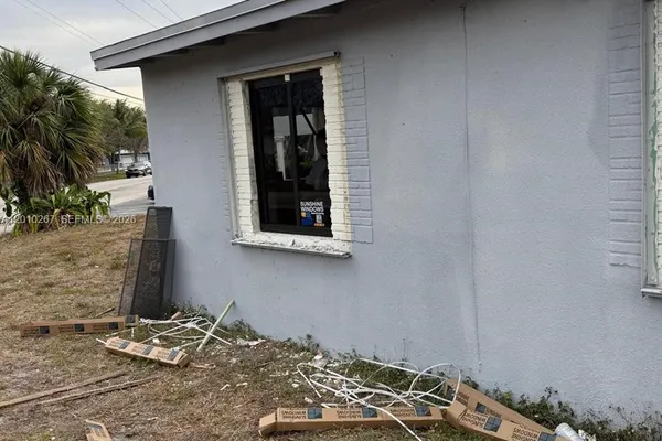 1501 NW 3RD WAY