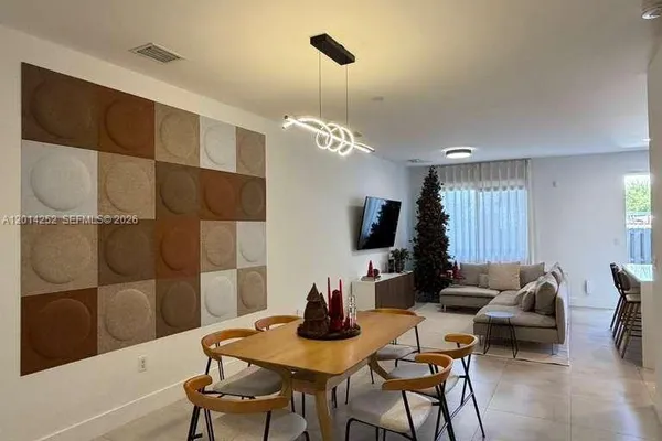 7187 NW 103 PATH 7187