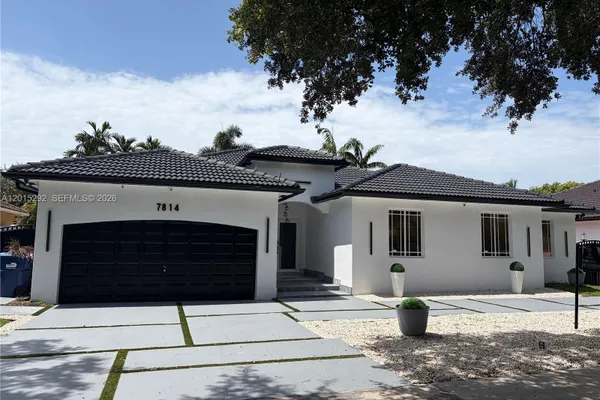 7814 NW 165TH ST