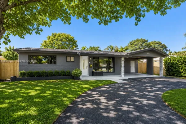 400 NW 30TH CT