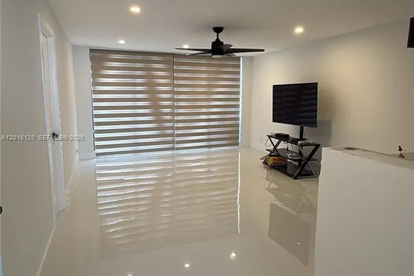 1357 NE OCEAN BLVD 311
