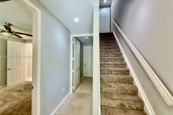 3909 WHITE PEACOCK LN