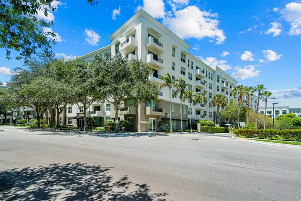 2421 NE 65TH ST 408