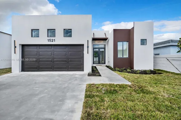1521 SW 40TH TER